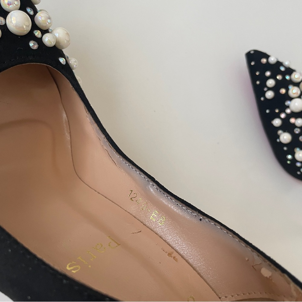 MORE PHOTOS 👠 Christian Louboutin Black Suede Embellished Pump - Size 35 - Picture 2 of 12